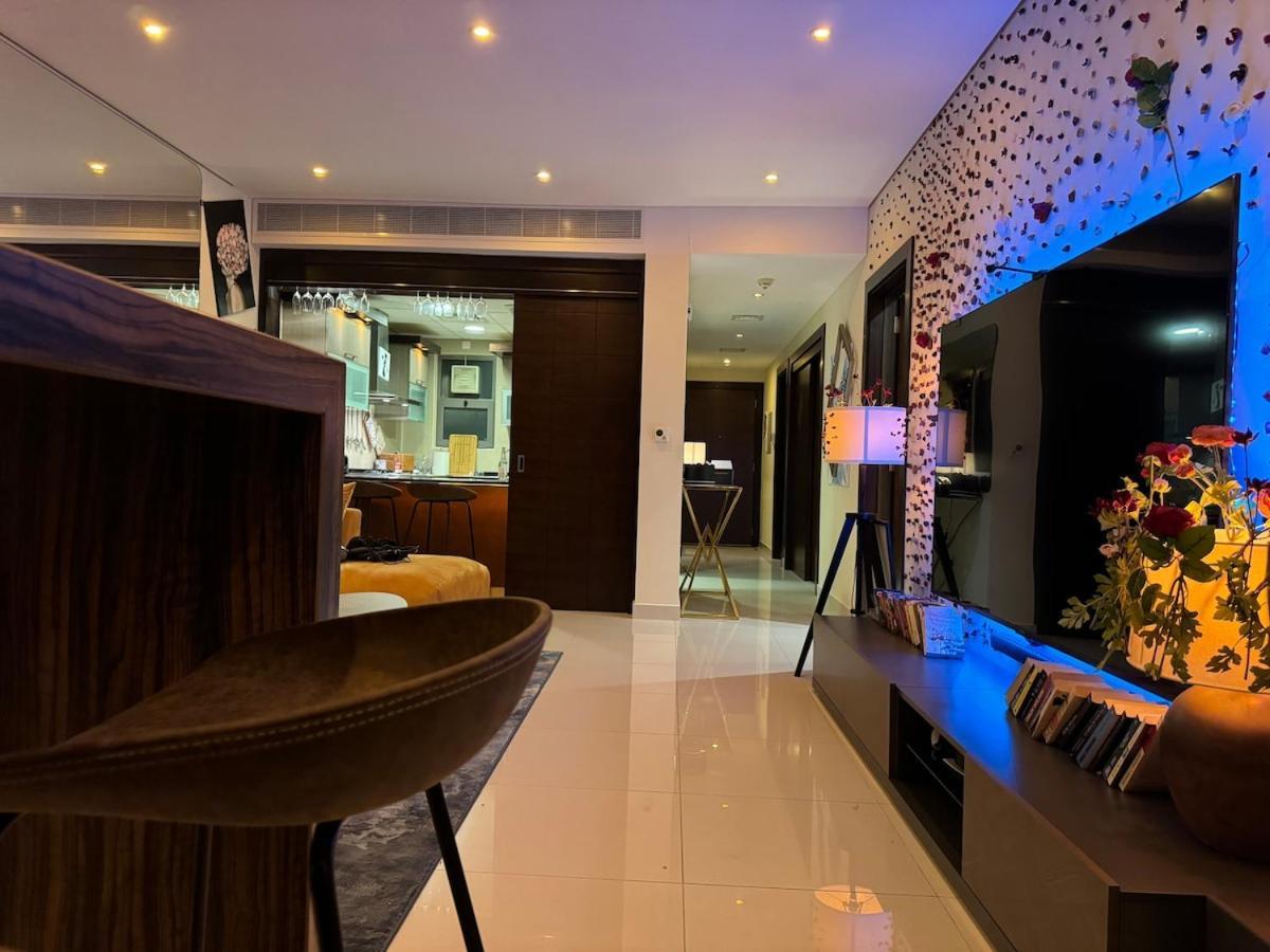 The Luxury Lounge *