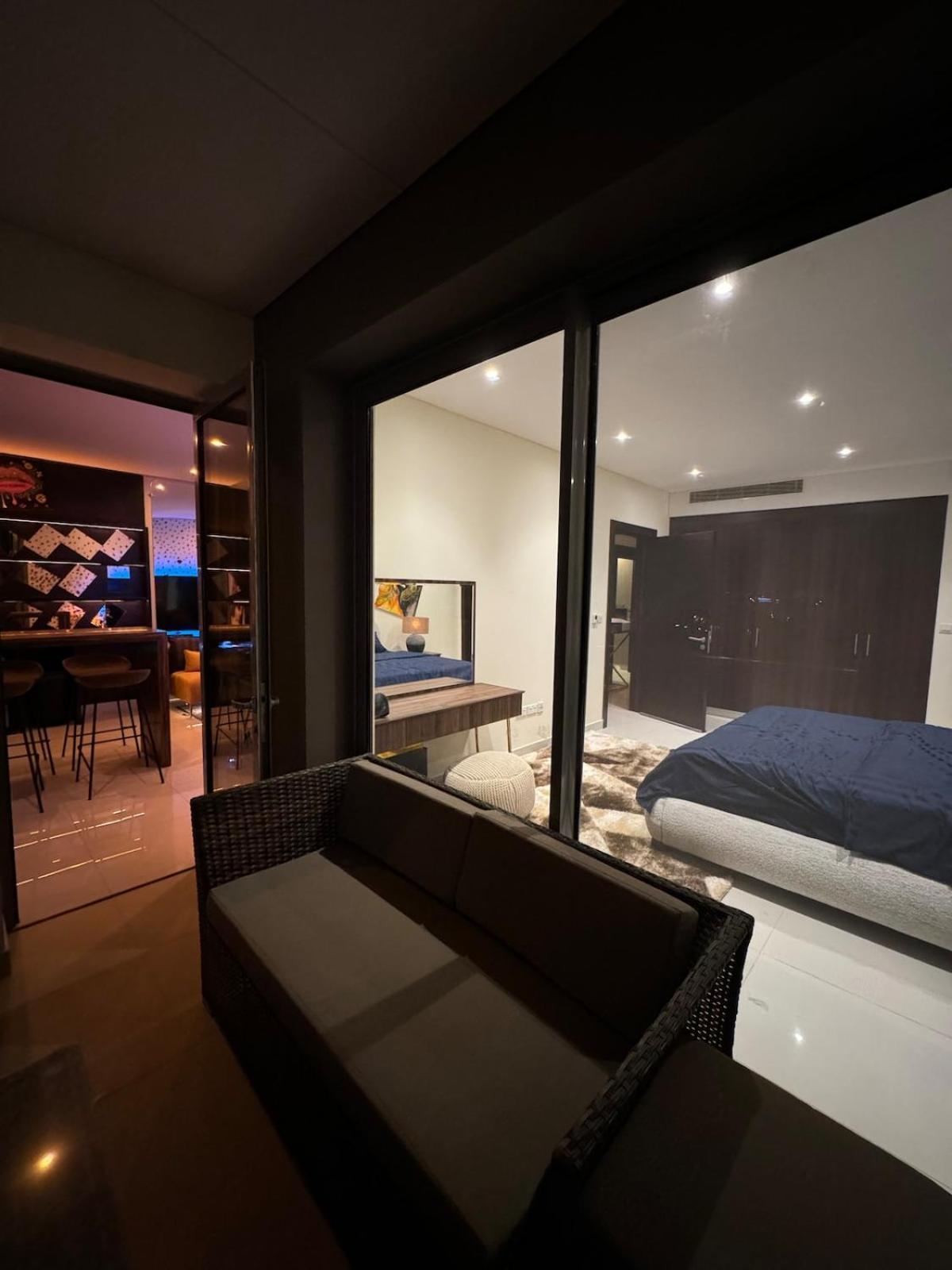 The Luxury Lounge *